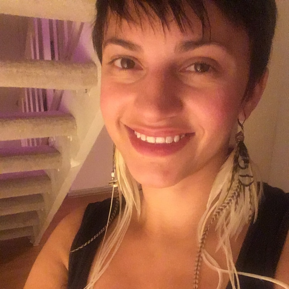 Meet your Posher, Jasmine